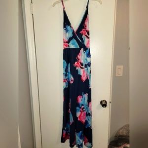 Unknown Brand Maxi Dress with front slit and cross back design size M